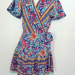 Wrap-around dress, bohemian flower dress, perfect for travel. Size M